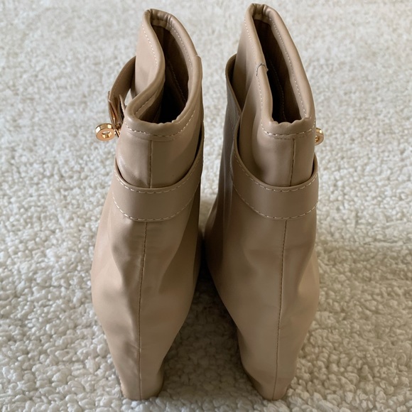 Cape Robbin Zoto Beige Closed-Toe Wedge Boots - Picture 2 of 8